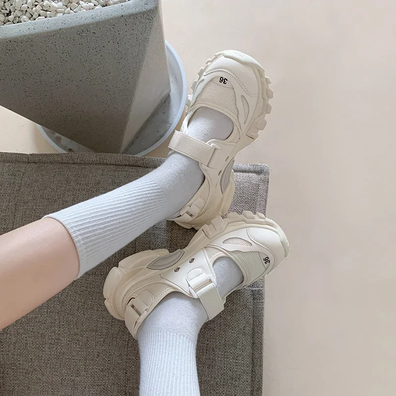 Sandal Sport Outdoor - 女性スポーツサンダルウェッジ中空アウト女性サンダル屋外クールプラットフォームシューズ女性ビーチ夏の靴