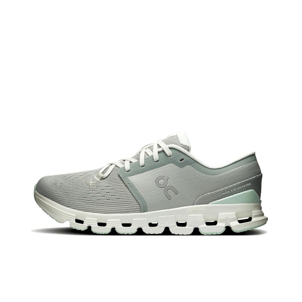 Men Shoes On Cloud - オン クラウド X4 通気性のあるロートップ ランニングシューズ レディース