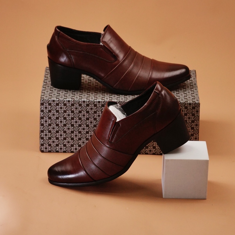 熱い販売メンズレザーハイヒールヨーロッパアメリカ尖ったハイエ - Men Shoes Europe To Us のレビューと価格