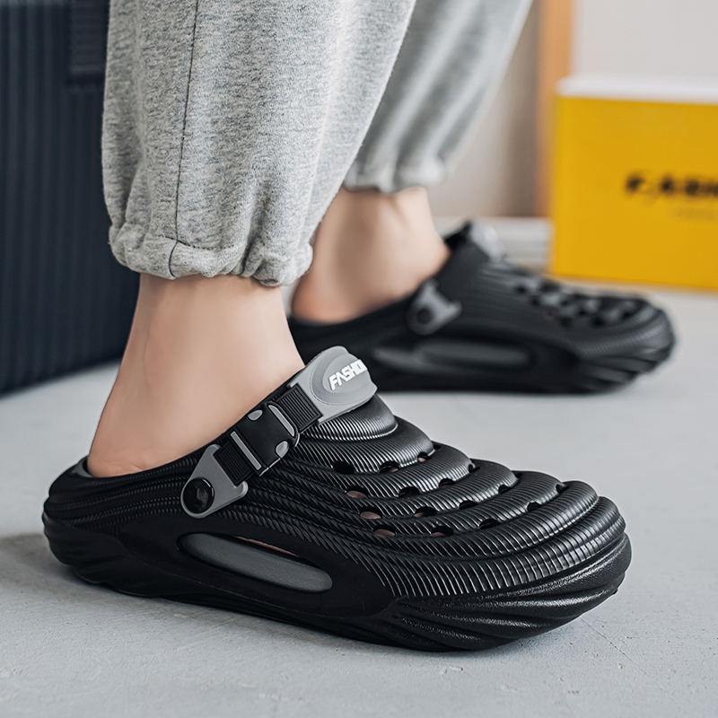 新しいカップルモデルホールシューズ夏の女性のサンダルビーチ軽 - Men'S Shoes With Platform のレビューと価格